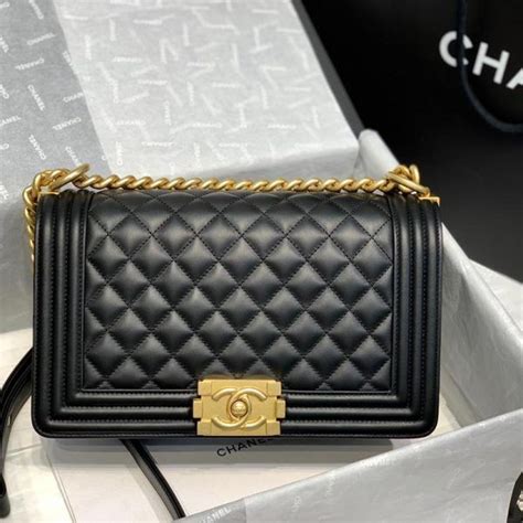 pochette chanel a bay|Chanel handbags outlet.